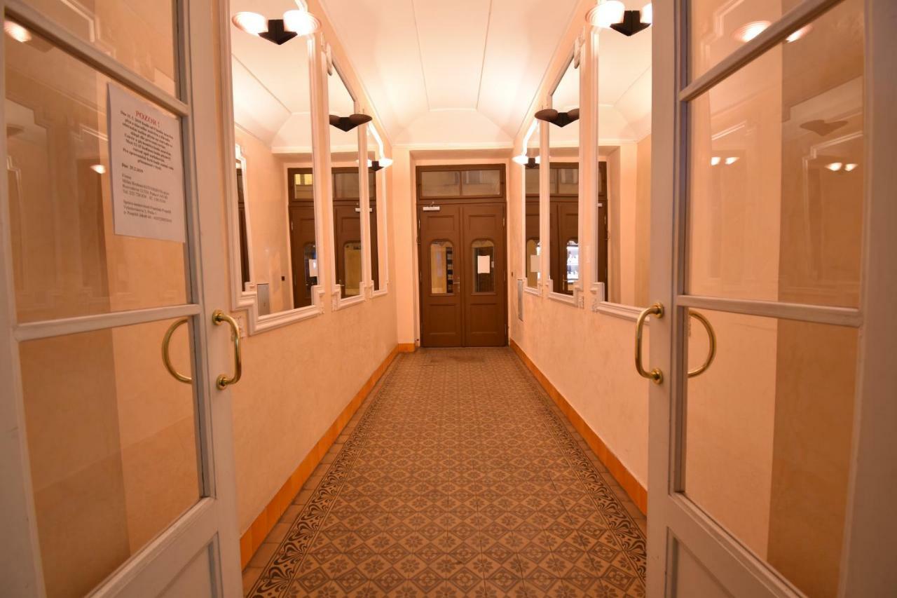 דירות פראג Cozy Flat By The Astronomical Clock מראה חיצוני תמונה