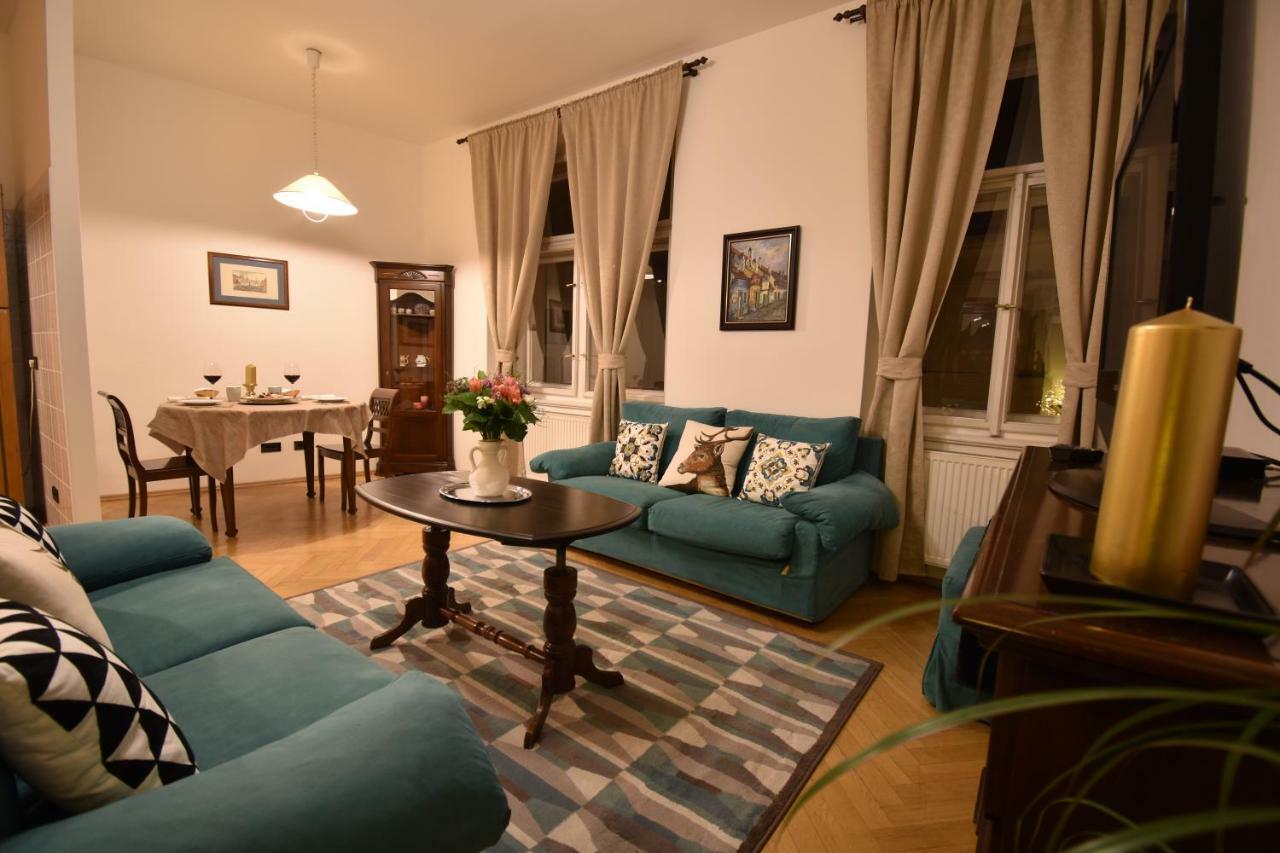 דירות פראג Cozy Flat By The Astronomical Clock מראה חיצוני תמונה