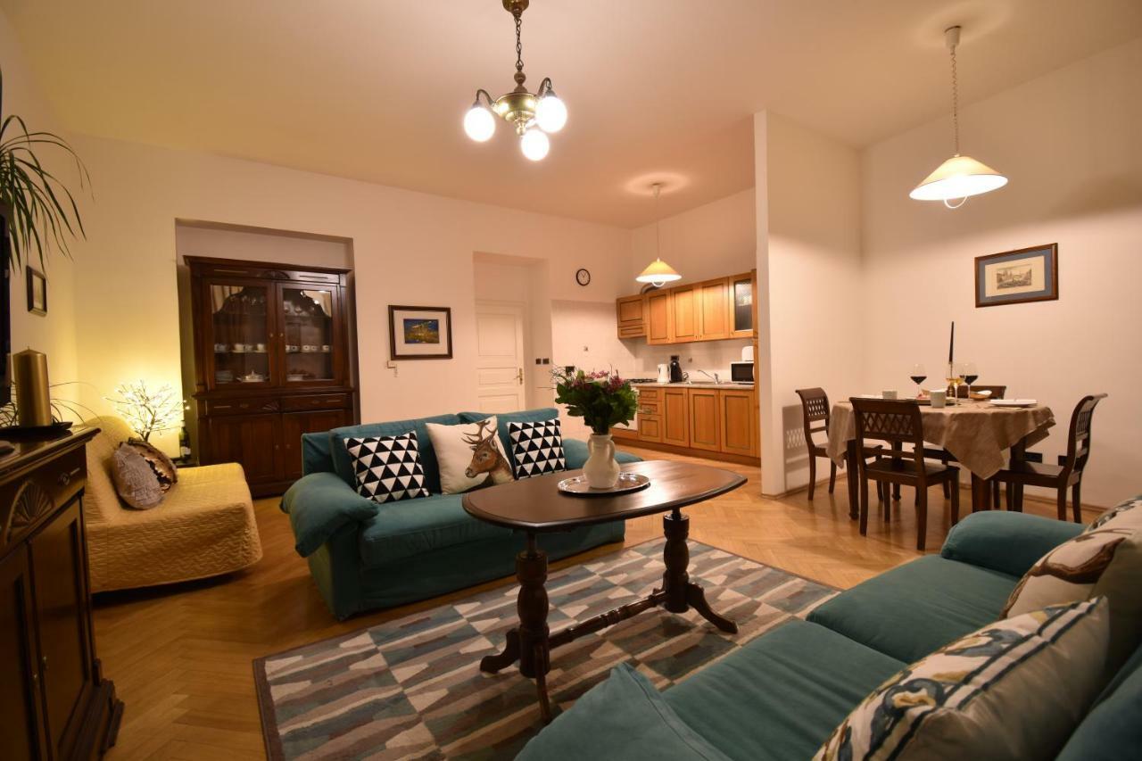 דירות פראג Cozy Flat By The Astronomical Clock מראה חיצוני תמונה