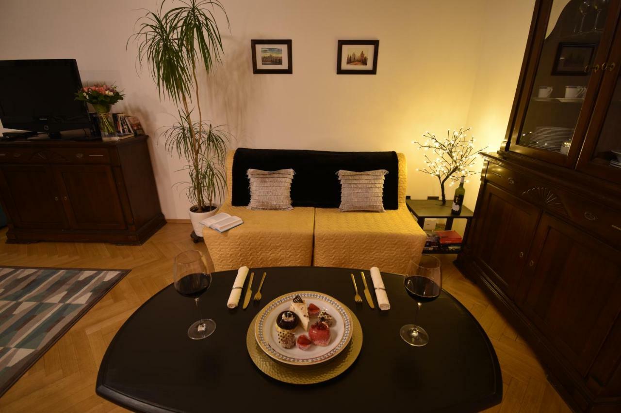 דירות פראג Cozy Flat By The Astronomical Clock מראה חיצוני תמונה