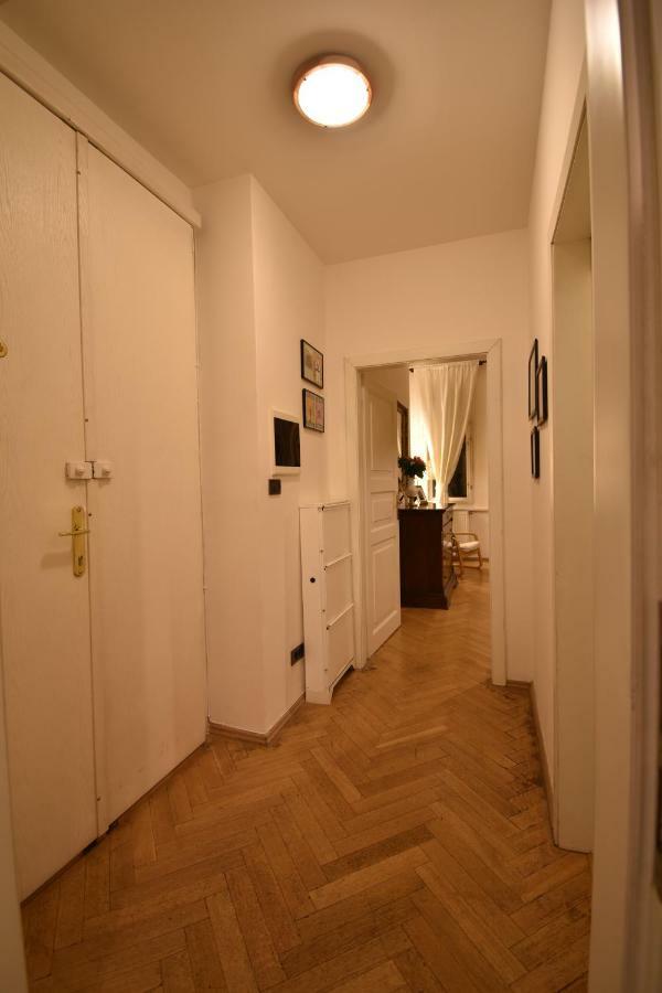 דירות פראג Cozy Flat By The Astronomical Clock מראה חיצוני תמונה