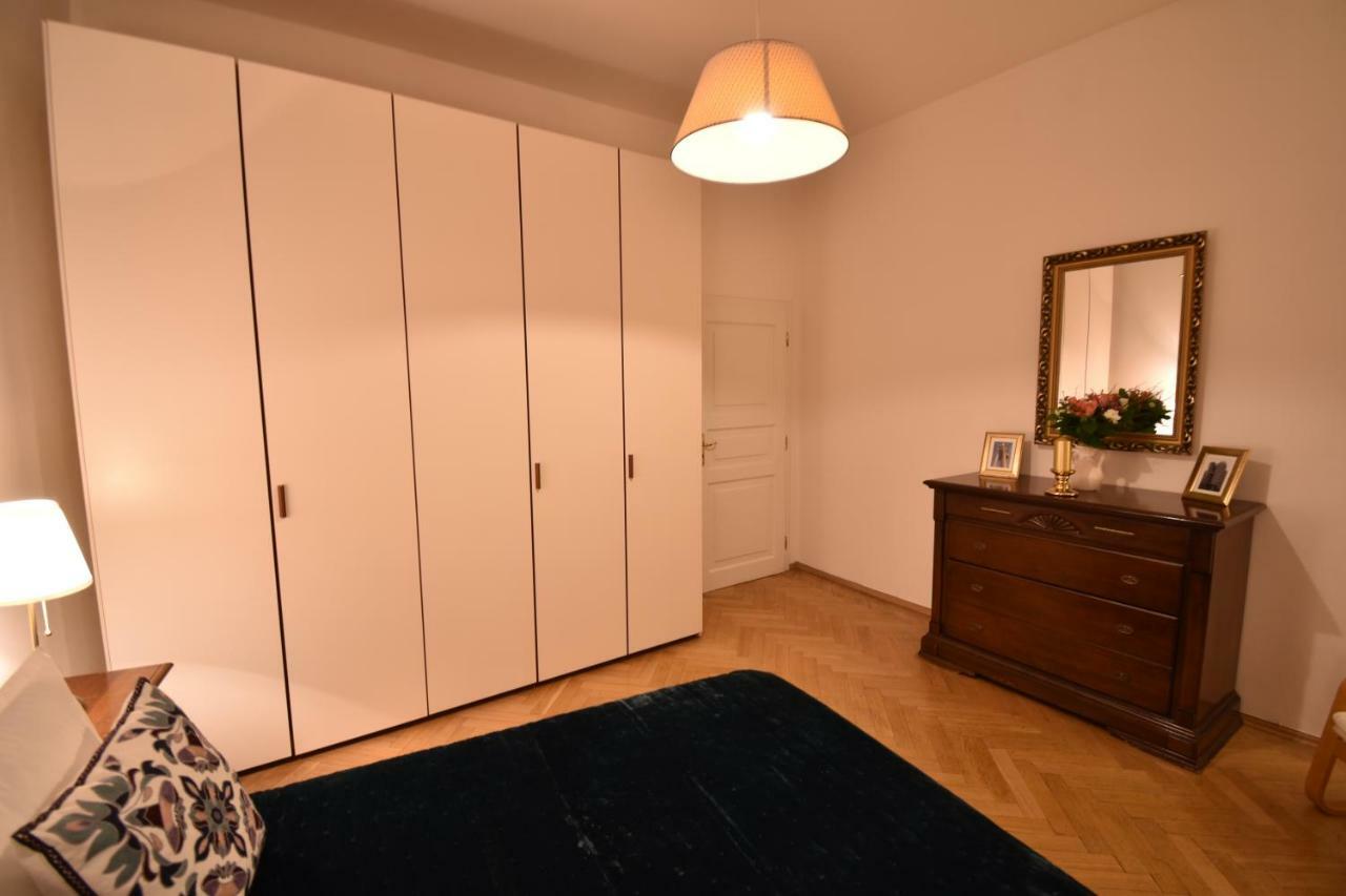 דירות פראג Cozy Flat By The Astronomical Clock מראה חיצוני תמונה