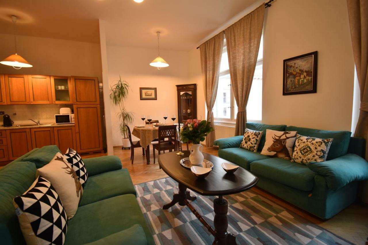 דירות פראג Cozy Flat By The Astronomical Clock מראה חיצוני תמונה