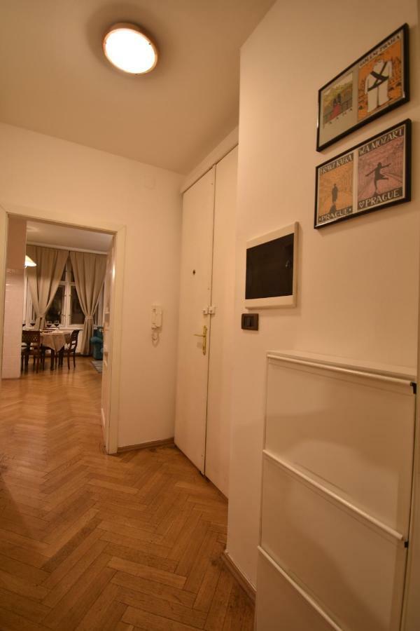 דירות פראג Cozy Flat By The Astronomical Clock מראה חיצוני תמונה